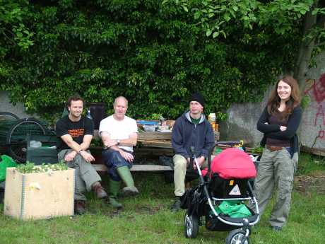 Click on image to see full-sized version Community Gardeners