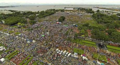 Click on image to see full-sized version 2013porkbarrelscamlunetaprotest.jpg