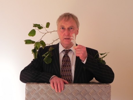 Click on image to see full-sized version Donal O'Kelly performing in Ailliliú Fionnuala